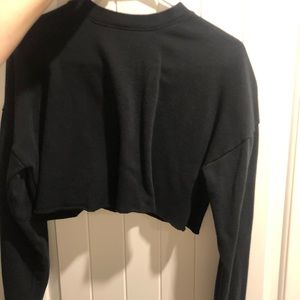 Cropped Black Long Sleeve Sweatshirt